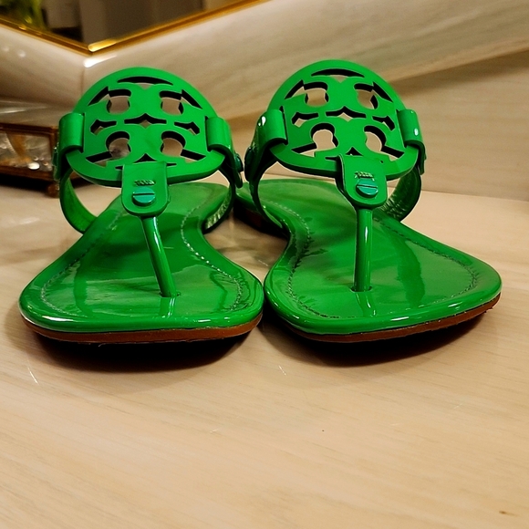 ●RARE●💚 Fluorescent Millers in Green by Tory Burch - Picture 3 of 8